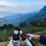 Drink s vyhladom pocas Ha Giang Loop