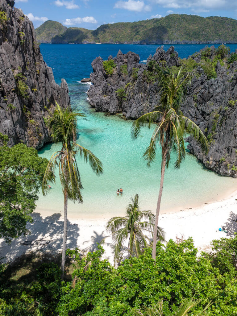 Hidden Beach el nido private tour