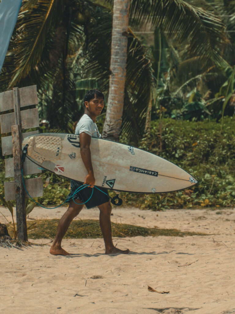 Pacifico Beach surfing